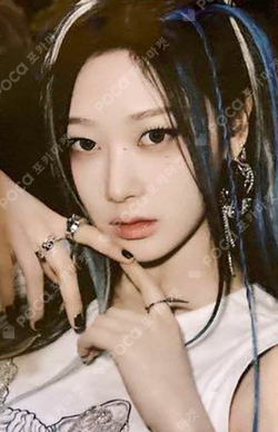 MY WORLD LOGO BADGE photocard