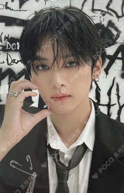 Pocamarket, Stray Kids LEE KNOW Stray Kids World Tour dominATE