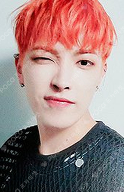 ユノ ATEEZ FEVER KPOPSTORE ホロ part.3 ベレー帽 ユノ ATEEZ FEVER