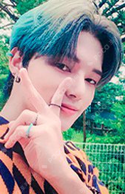ATEEZ ウヨン Wooyoung トレカ サノク fever part3 ① ATEEZ 7th Mini Album - ZERO FEVER Part.3 [WOOYOUNG PHOTOCARD
