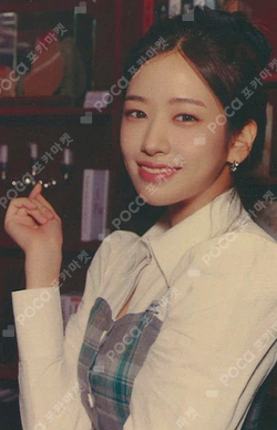 IVE THE FIRST FAN CONCERT The Prom Queens RANDOM PHOTOCARD PACK photocard