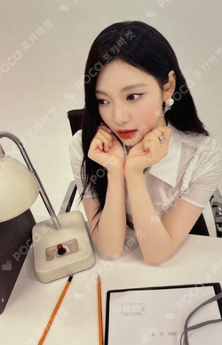 2025 SEASON'S GREETINGS RANDOM TRADING CARD [B ver.] photocard