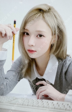 2025 SEASON'S GREETINGS RANDOM TRADING CARD [B ver.] photocard