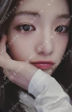The Chase STUDIO CHOOM GIFT photocard