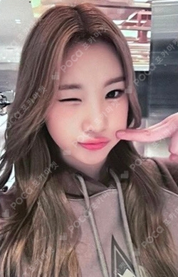 The Chase MOKKET SHOP photocard