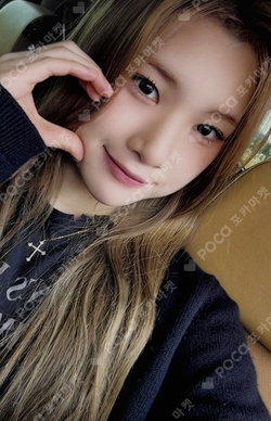The Chase Minibook Ver. KMS photocard