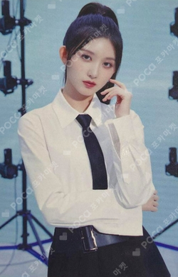 IVE THE 1ST WORLD TOUR SHOW WHAT I HAVE IN JAPAN RANDOM TRADING CARD photocard