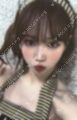 Pocamarket, LE SSERAFIM KIM CHAEWON HOT IDOUSTAGE LUCKY DRAW K-pop