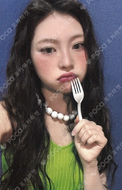 KiiiKiii Photocards | Pocamarket