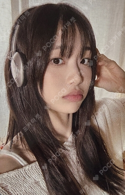 Pocamarket, LOONA Chuu Howl BROADCAST K-pop Photocard