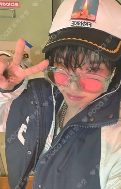 Pocamarket, YOUNITE DEY 빛 : BIT Part.1 EVERLINE K-pop Photocard