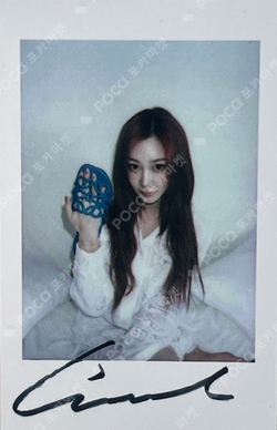 BELLA photocard