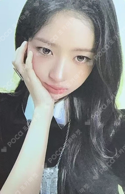 IVE WORLD TOUR [SHOW WHAT I AM] RANDOM PHOTOCARD PACK photocard