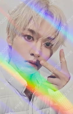 Pocamarket, Stray Kids LEE KNOW Stray Kids World Tour [RUN IT