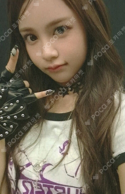 FOCUS UNIVERSAL photocard