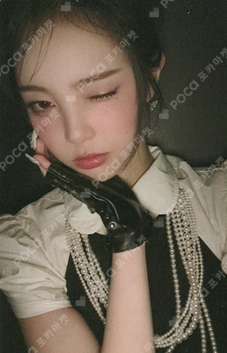 FOCUS UNIVERSAL photocard