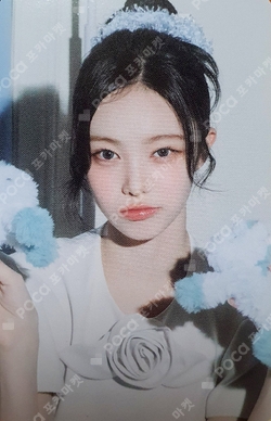 2026 Hearts2Hearts SEASON'S GREETINGS VIDEO EDITION photocard