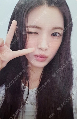 2026 Hearts2Hearts SEASON'S GREETINGS VIDEO EDITION photocard