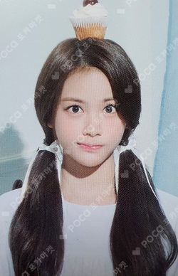 2026 Hearts2Hearts SEASON'S GREETINGS VIDEO EDITION photocard