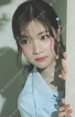 2026 Hearts2Hearts SEASON'S GREETINGS VIDEO EDITION SM STORE photocard