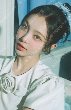2026 Hearts2Hearts SEASON'S GREETINGS VIDEO EDITION SM STORE photocard
