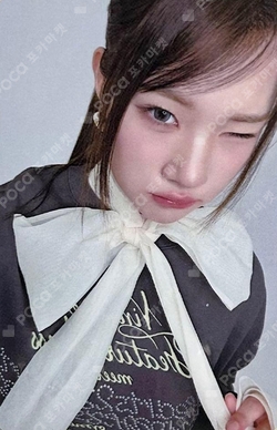 LILY BROWN photocard