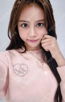 LILY BROWN photocard