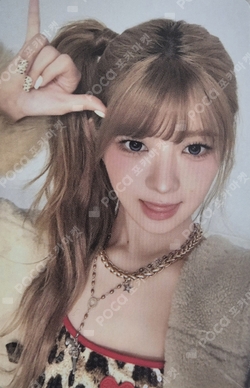 REVIVE+ SHOWCASE photocard