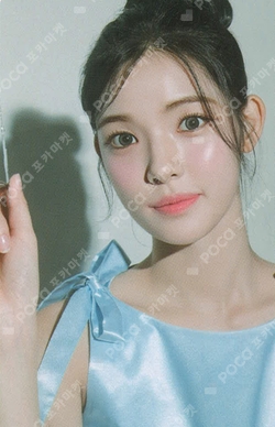 2026 Hearts2Hearts SEASON'S GREETINGS VIDEO EDITION WEVERSE photocard