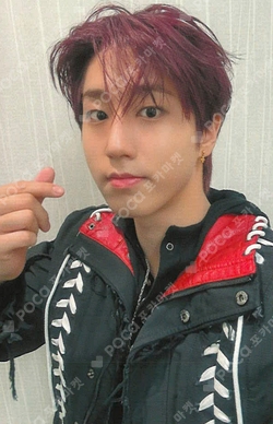 straykids han Christmas evel ホットラ Pocamarket, Stray Kids HAN Christmas EveL HOTTRACKS K-pop Photocard