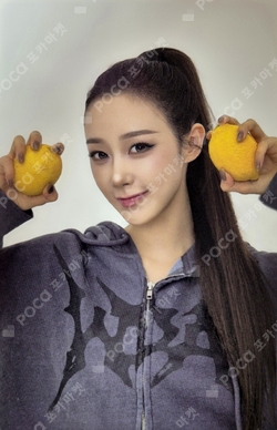 Pocamarket, aespa GISELLE MY WORLD ZIP-UP HOODIE K-pop Photocard