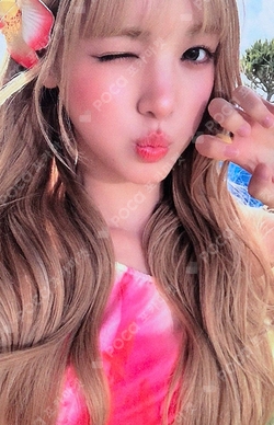 hearts2hearts MOOD FRAGRANCE トレカ　ユハ　未開封 Pocamarket, Hearts2Hearts YUHA The Chase MOOD FRAGRANCE SET K-pop