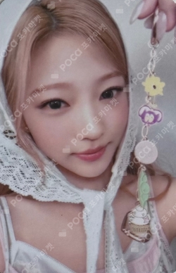 LILY BROWN photocard