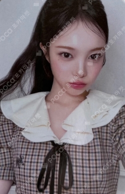 LILY BROWN photocard