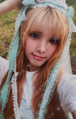 ICONIC HEART Limited C Ver. photocard