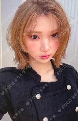 ICONIC HEART Limited D Ver. photocard