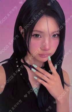 ICONIC HEART UNIVERSAL photocard