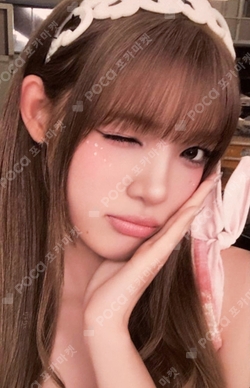 ICONIC HEART TOWER RECORDS LUCKY DRAW photocard