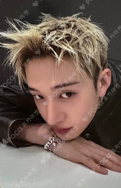 Pocamarket, Stray Kids BANG CHAN Clé 2 : Yellow Wood BROADCAST K