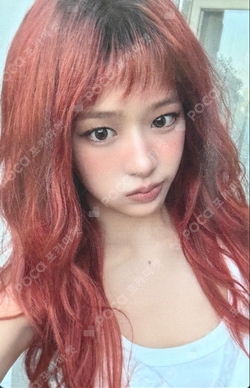 An-Young : ANYUJIN x JANGWONYOUNG Media Exhibition REWARD photocard