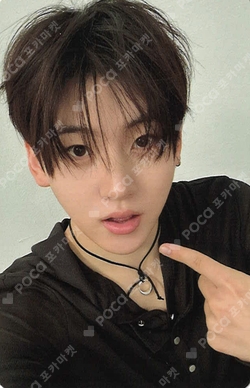 KICK OFF THE WALL Pt.1 POCAALBUM Ver. - KickFlip - Kyehoon