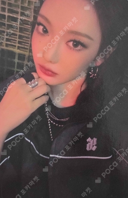 Dirty Work Dirty Worker Ver. Barnes & Noble Exclusive photocard